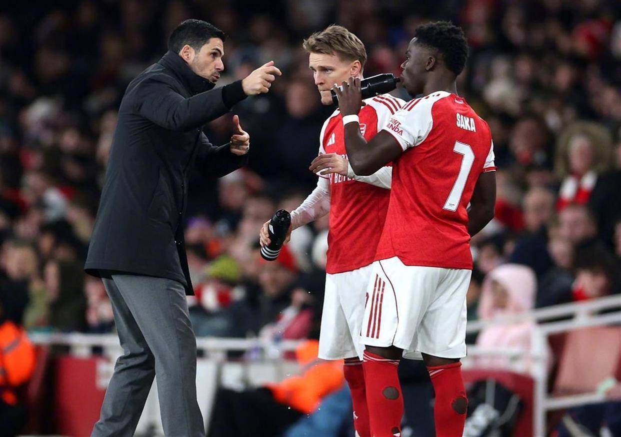 重磅！布莱顿外线爆发备战国王杯密尔沃基雄鹿赛前再遭质疑，赛后阿森纳官宣签约的简单介绍