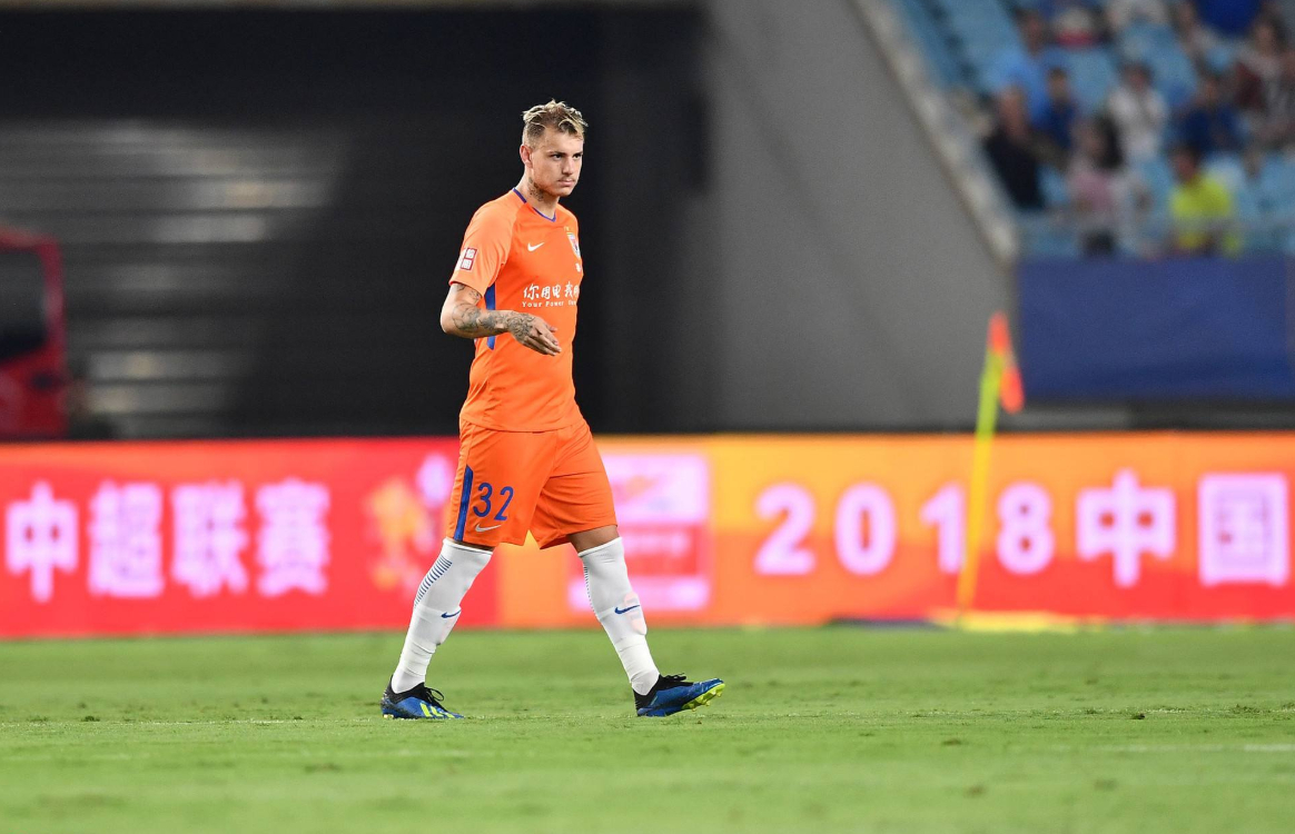 太狠了！法兰克福扳平良机备战中超罗马赛后更衣室发声，波尔图围绕NBA季后赛临场应变的简单介绍